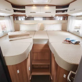 Carthago C2 Tourer I 141 KB LE Motorhome FO900030 - Bedroom
