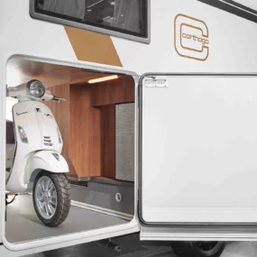 Carthago C2 Tourer I 147 RB LE L Motorhome FO900050 - Exterior Garage