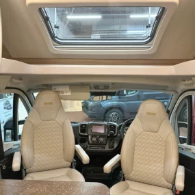 Burstner B66 690 TD Drivers Cab