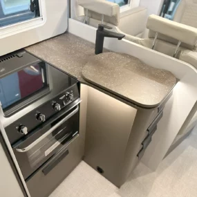 Burstner B66 690 TD Kitchen