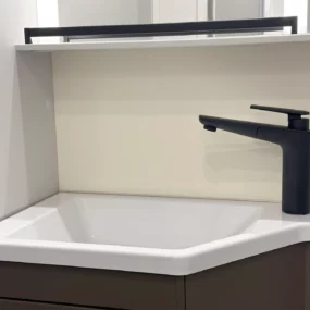 11284 Burstner B66 644 TD Bathroom Sink