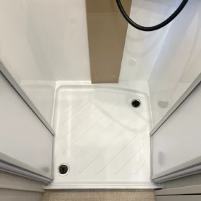 11284 Burstner B66 644 TD Shower Floor