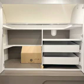 Burstner B66 684 TD Bathroom Wardrobe