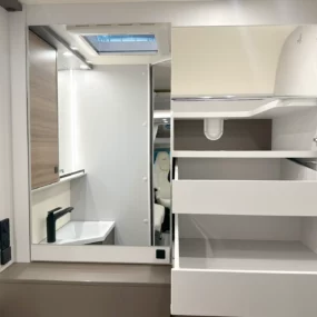 Burstner B66 684 TD Bathroom Wardrobe