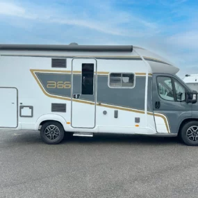 Burstner B66 684 TD Exterior Left Side