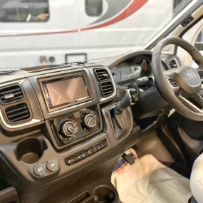Burstner B66 684 TD Multimedia System & Steering Wheel