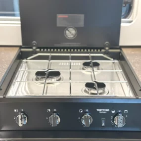 Burstner B66 684 TD Three Gas Hob Burner