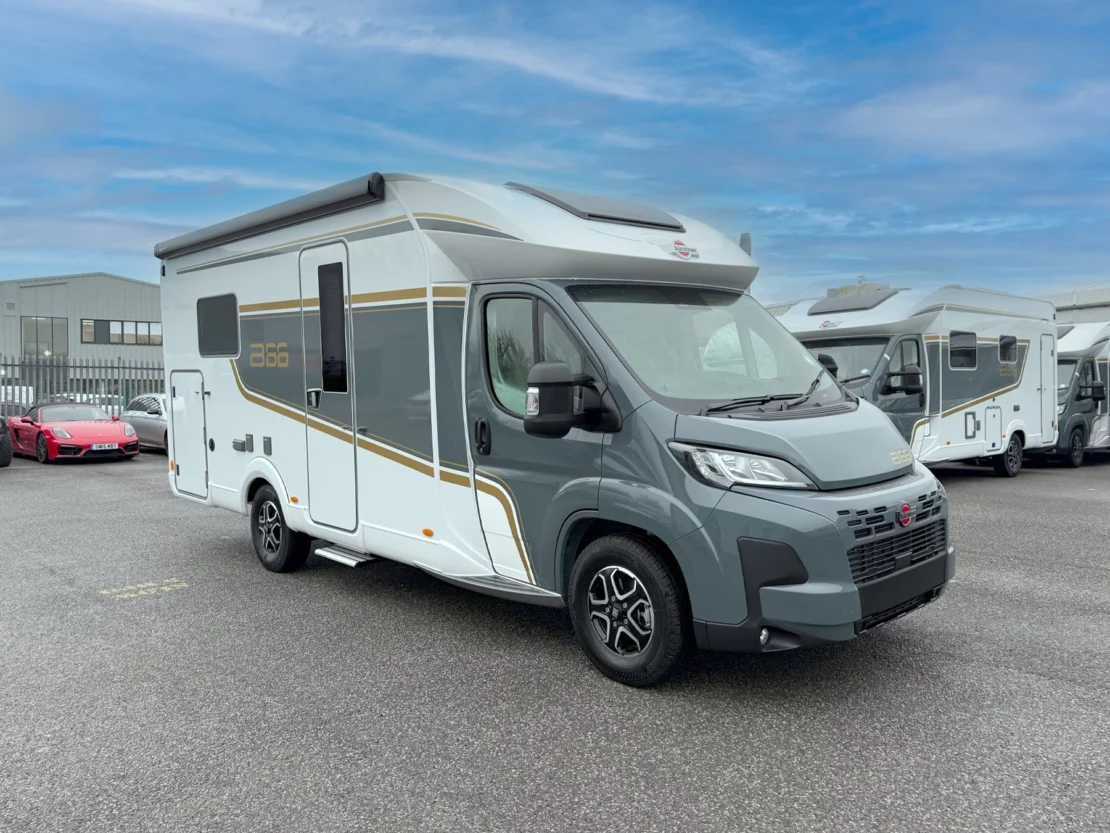 Burstner B66 644 TD Motorhome 11283 - Exterior Front Right