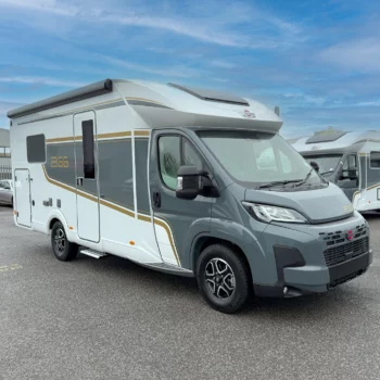 Burstner B66 644 TD Motorhome 11283 - Exterior Front Right