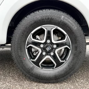 Burstner B66 644 TD Motorhome 11283 - Exterior Wheel