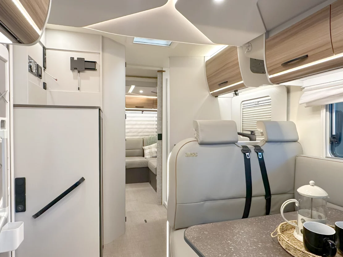 Burstner B66 744 TD Interior