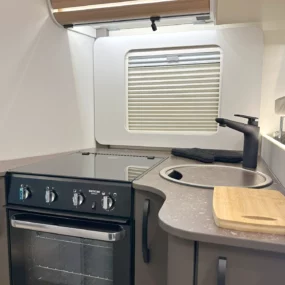Burstner B66 744 TD Kitchen Worktop