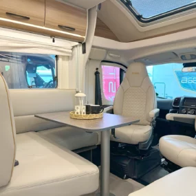 Burstner B66 744 TD Lounge