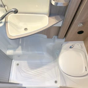 Knaus MH Sun TI 650 Bathroom