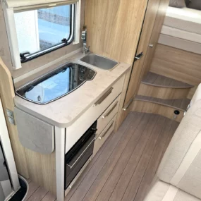 Knaus MH Sun TI 650 Kitchen Area
