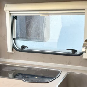 Knaus MH Sun TI 650 Kitchen Worktop