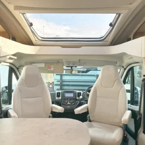 Knaus MH Sun TI 650 Swivel Cab Seats & Skylight