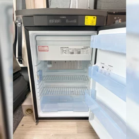 Auto-Sleeper Warwick Duo Dometic Fridge Freezer