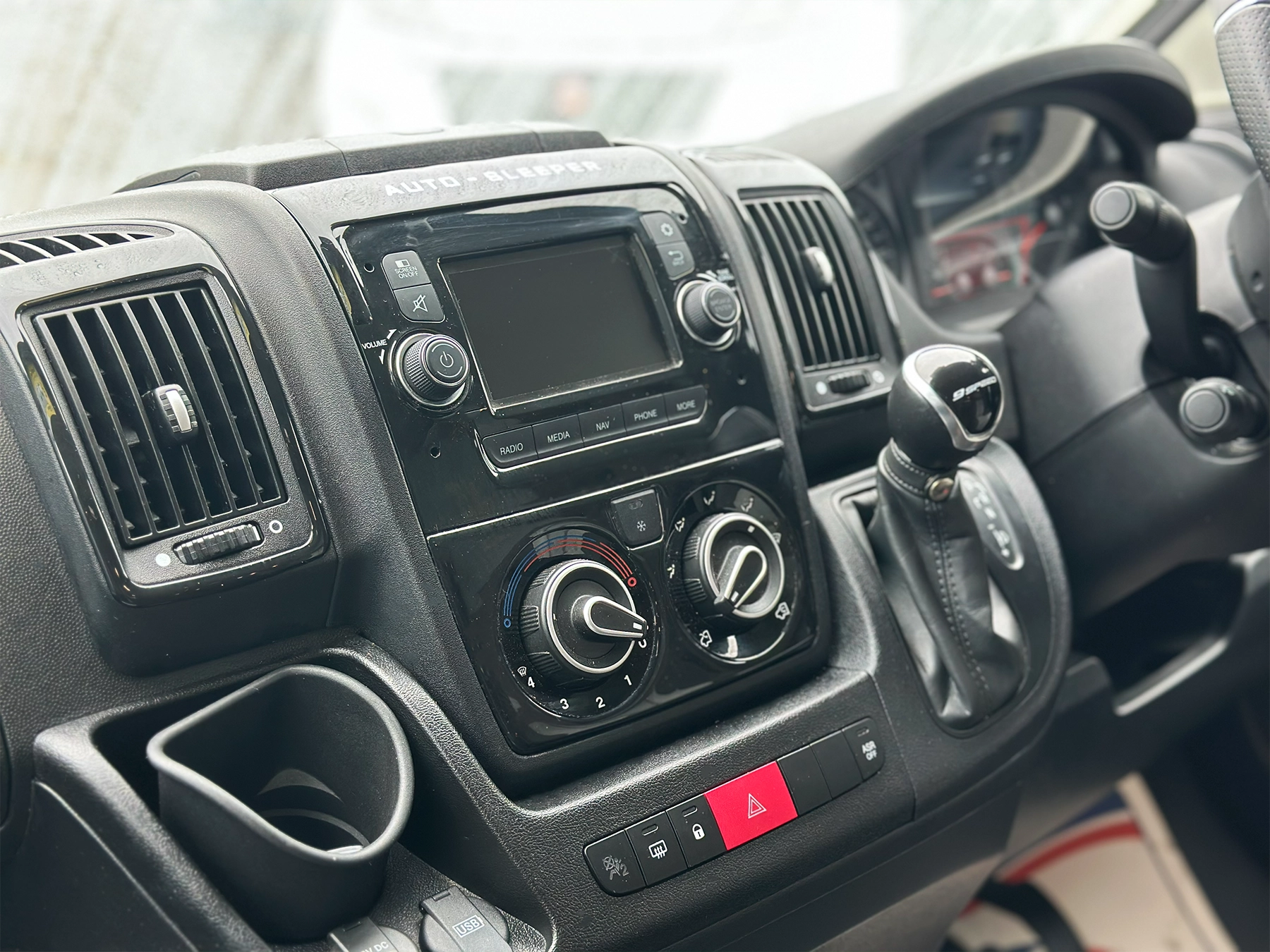 Auto-Sleeper Warwick Duo Head Unit