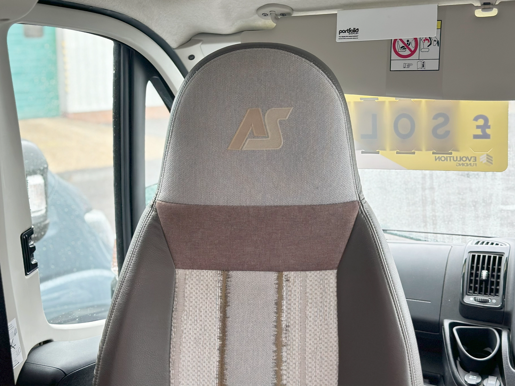 Auto-Sleeper Warwick Duo Passenger Seat Details