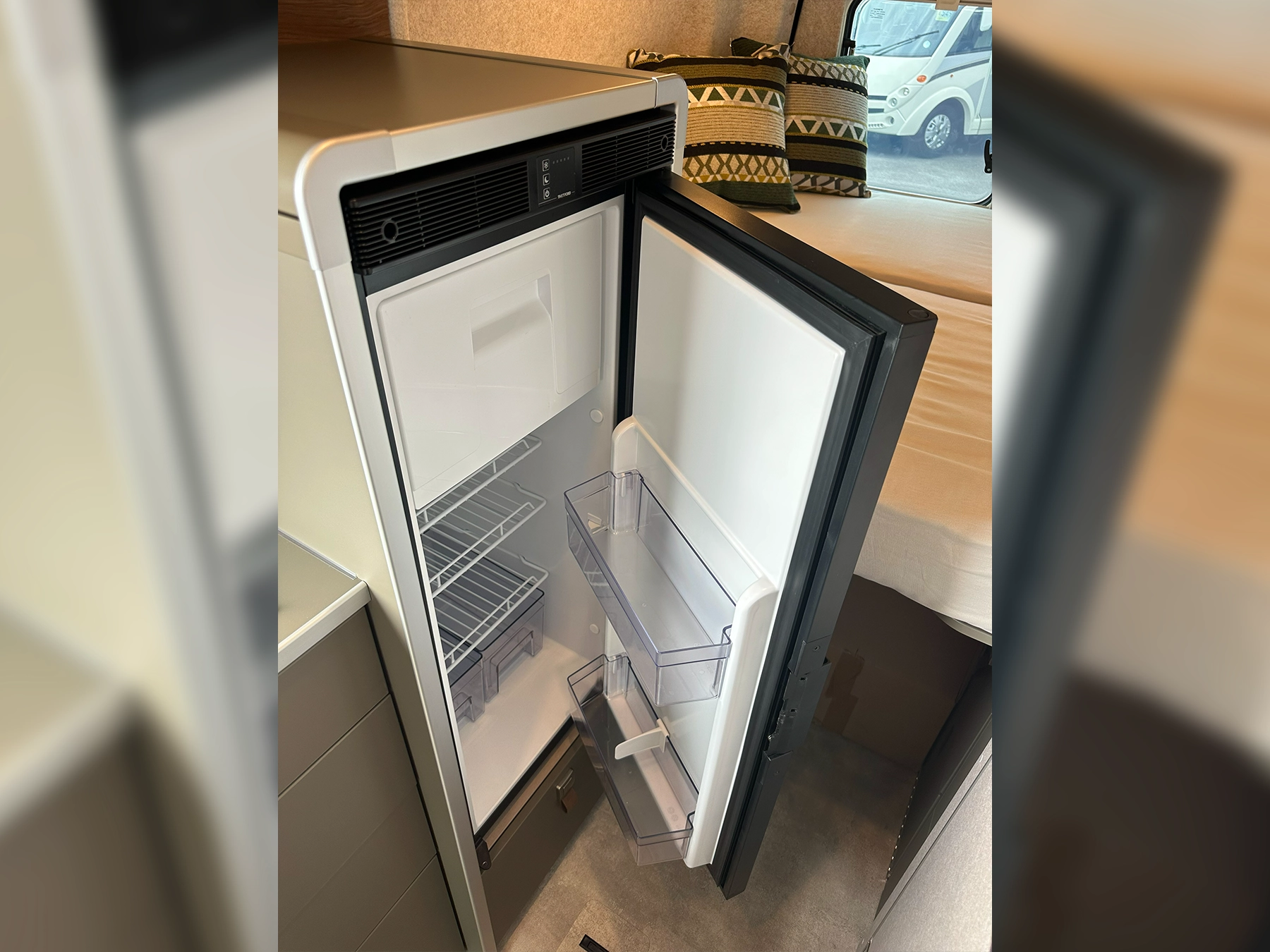 Hymer Grand Canyon S Xperience Pop Top Fridge Freezer