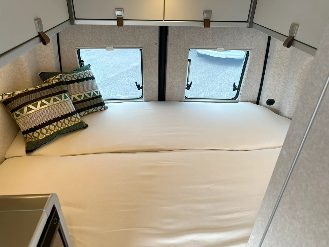 Hymer Grand Canyon S Xperience Pop Top Rear Beds