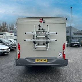 Burstner Ixeo T 680 G Exterior Rear