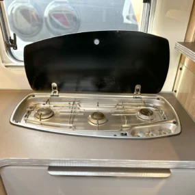 Burstner Ixeo T 680 G Hob