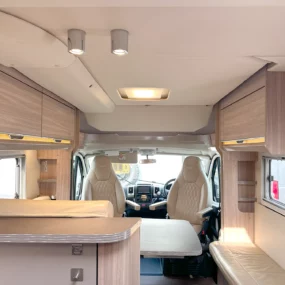 Burstner Ixeo T 680 G Interior