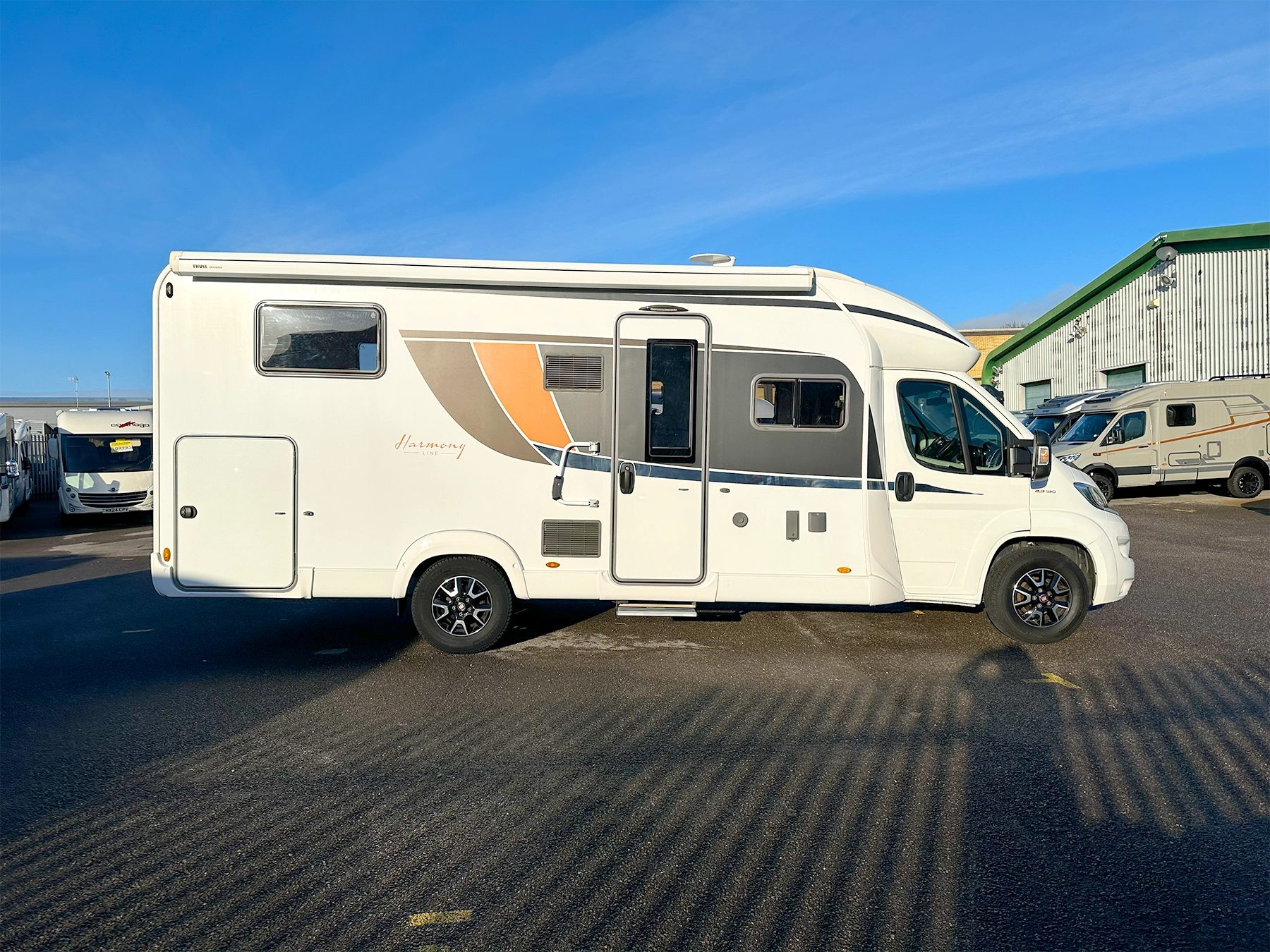 Burstner Lyseo TD 727 G Harmony Line Exterior Right Side