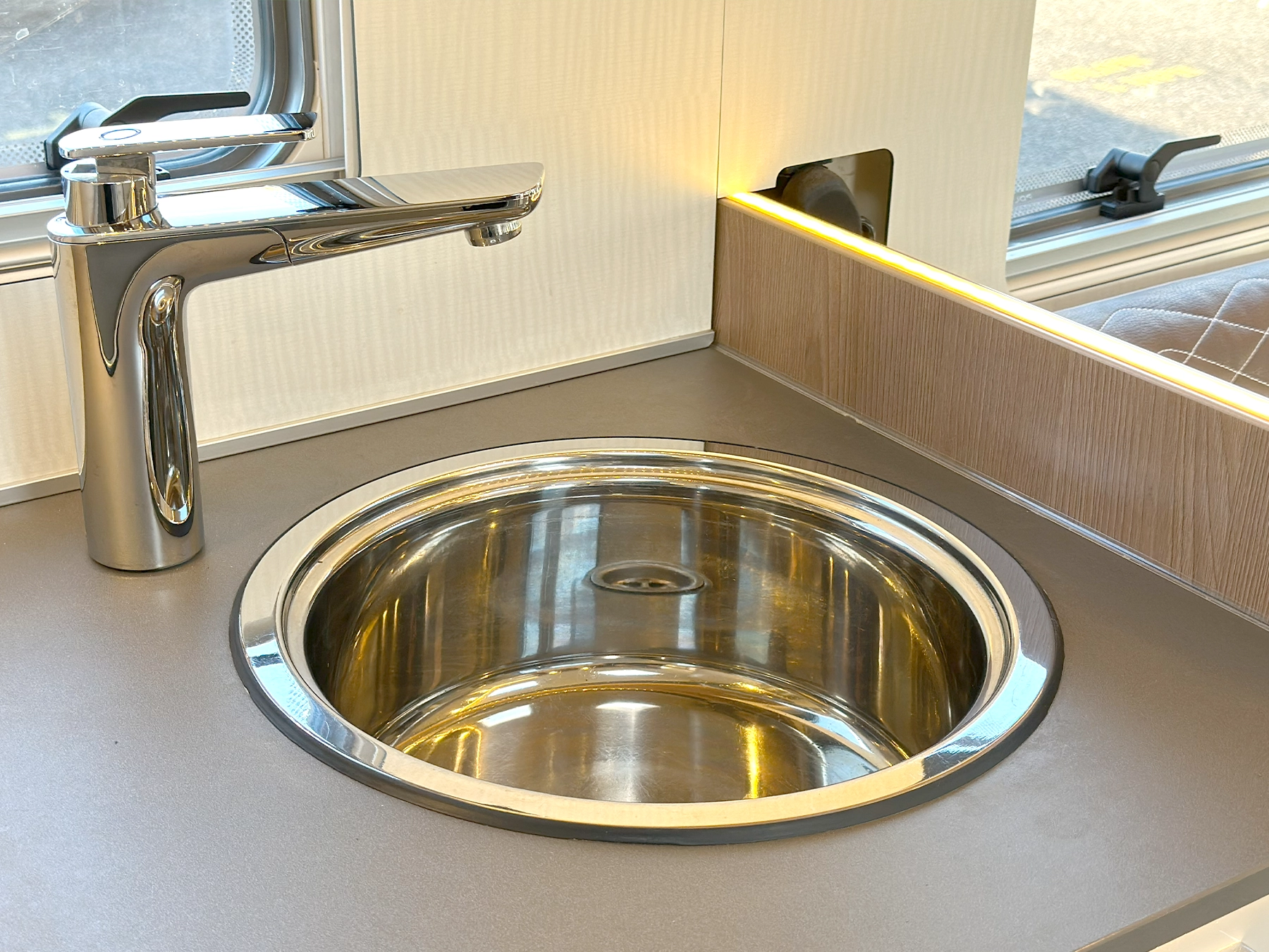 Burstner Lyseo TD 727 G Harmony Line Kitchen Sink