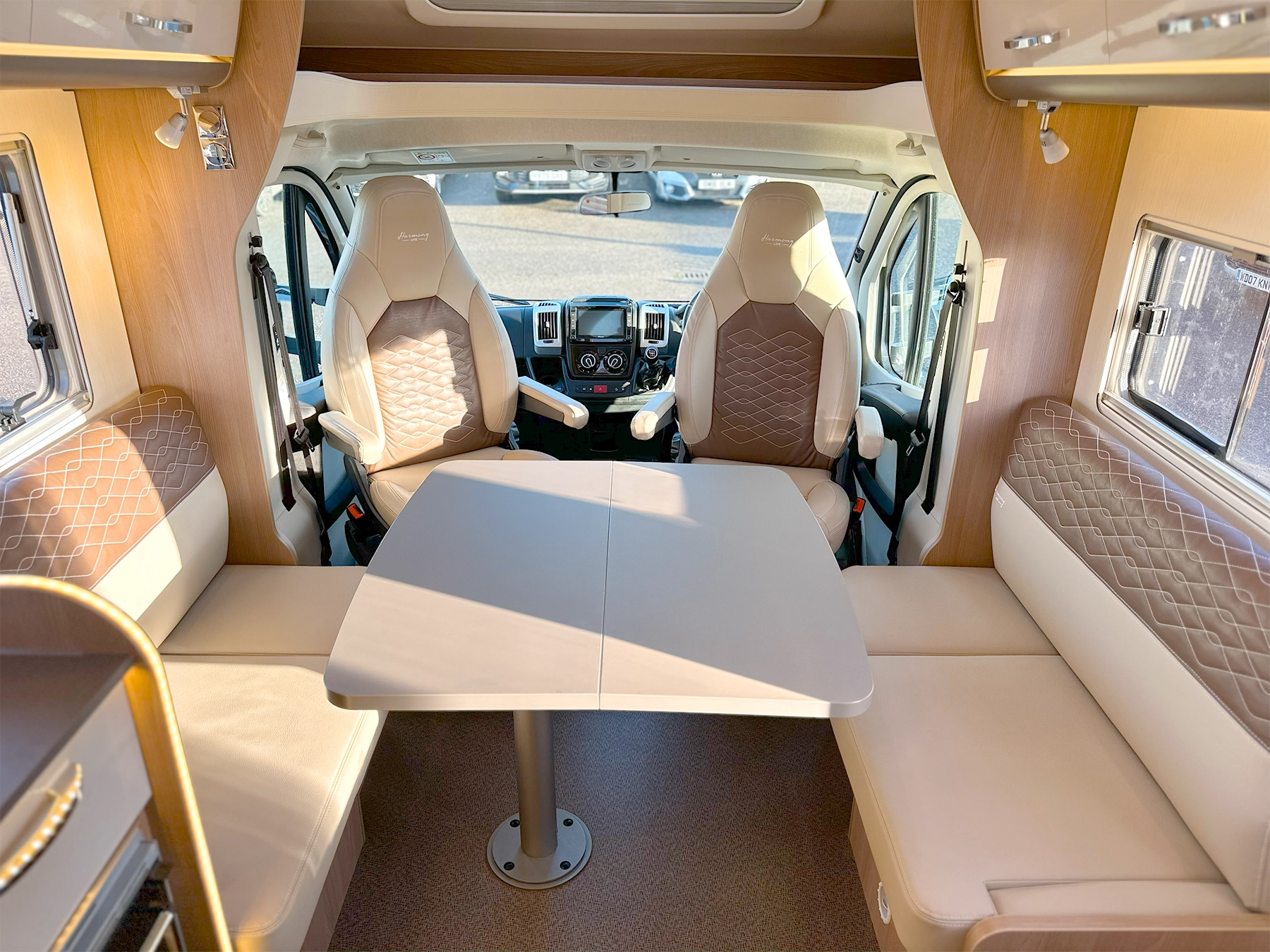 Burstner Lyseo TD 727 G Harmony Line Lounge Area