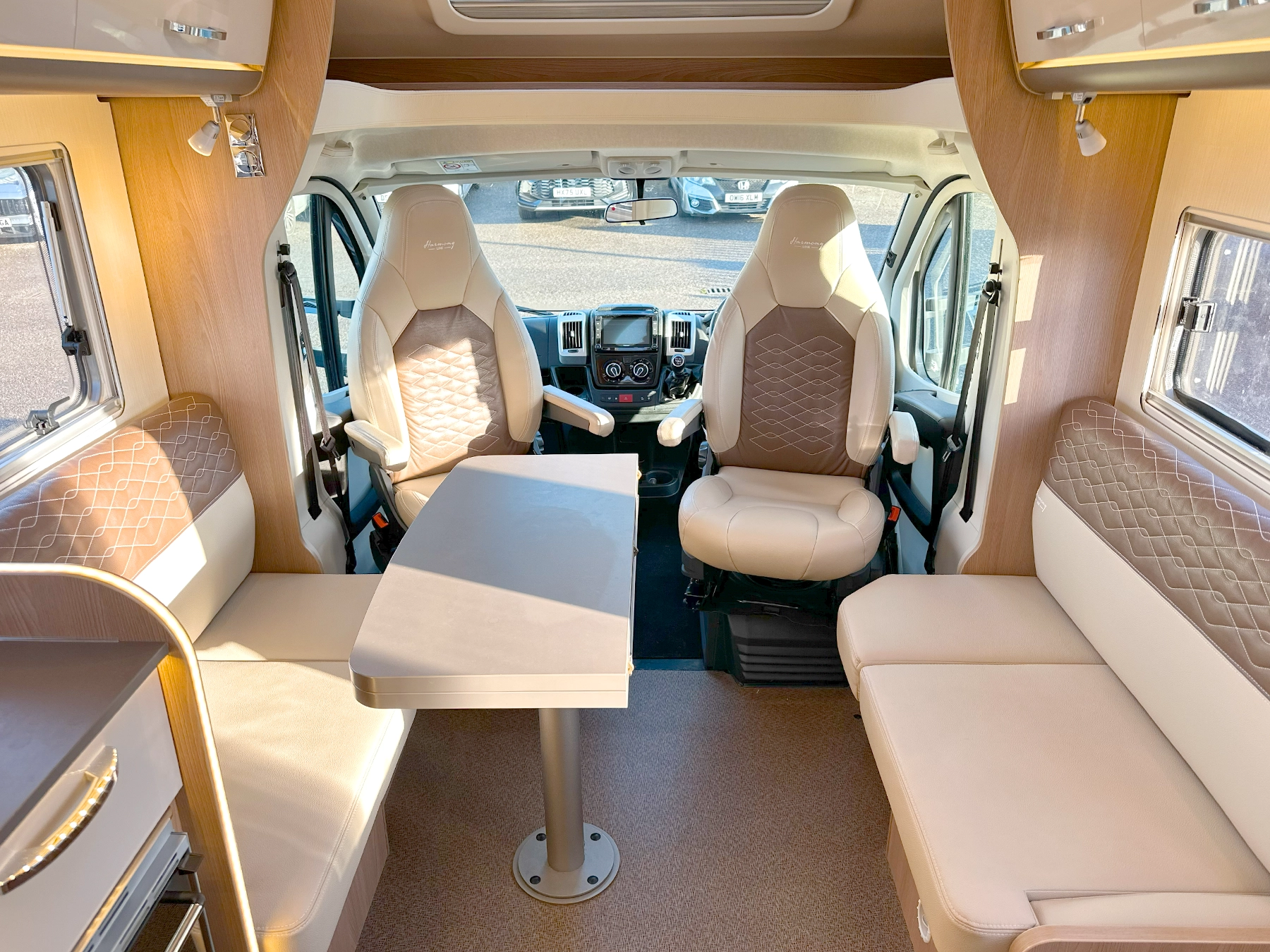 Burstner Lyseo TD 727 G Harmony Line Lounge Area