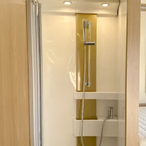 Burstner Lyseo TD 727 G Harmony Line Shower