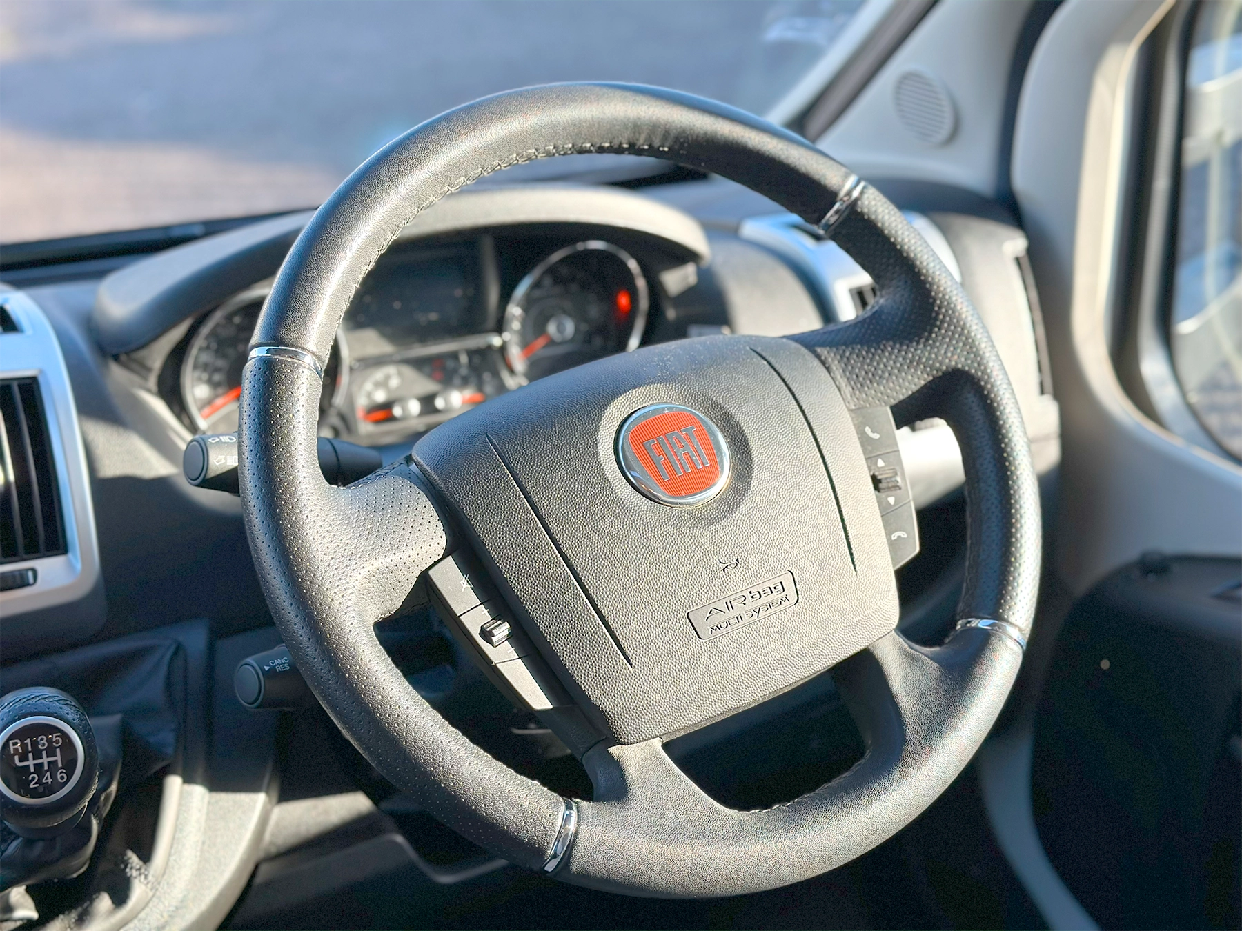 Burstner Lyseo TD 727 G Harmony Line Steering Wheel