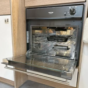 Dethleffs Eurostyle Thetford Oven