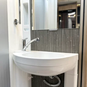 Hymer ML-T 570 Crossover 4X4 Bathroom Sink