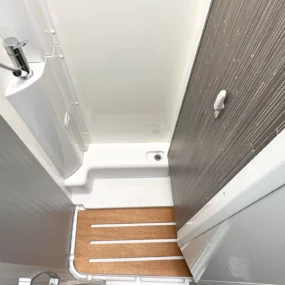 Hymer ML-T 570 Crossover 4X4 Shower Floor