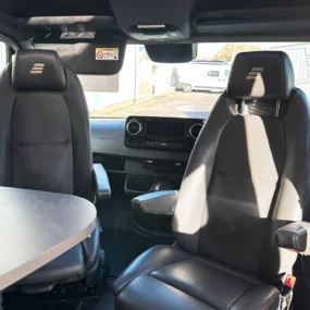 Hymer ML-T 570 Crossover 4X4 Swivel Cab Seats