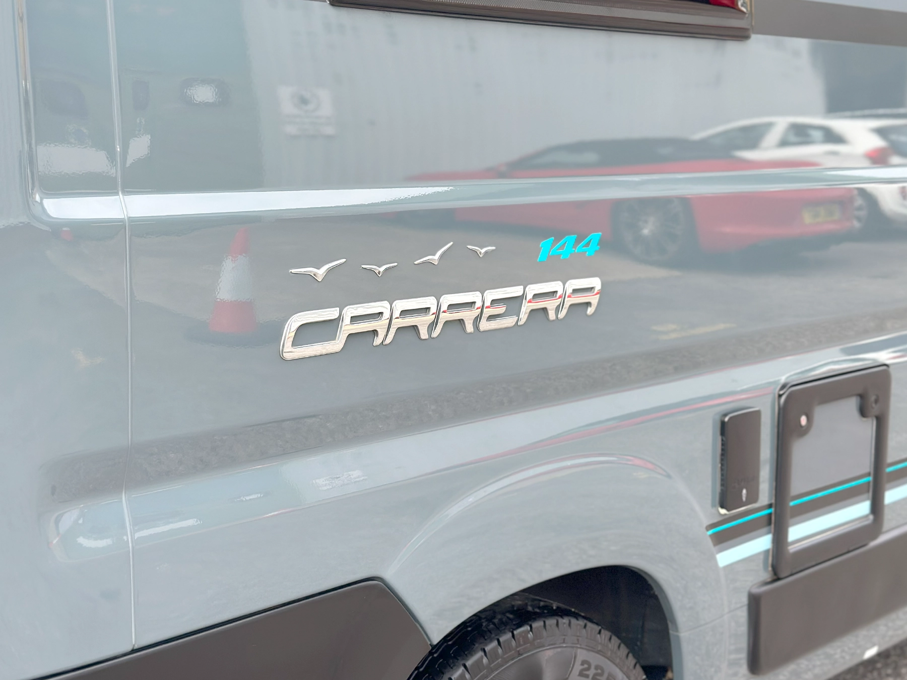 Swift Carrera 144 Exterior Logo