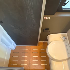 Hymer Grand Canyon S CrossTrail 4X4 Bathroom