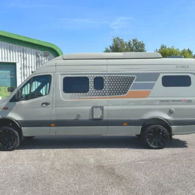 Hymer Grand Canyon S CrossTrail 4x4 Exterior Right Side