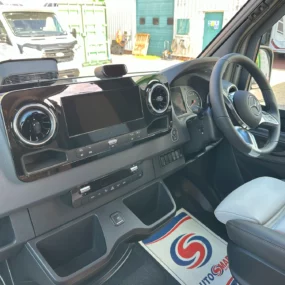Hymer Grand Canyon S CrossTrail 4x4 Steering Wheel & Multimedia System