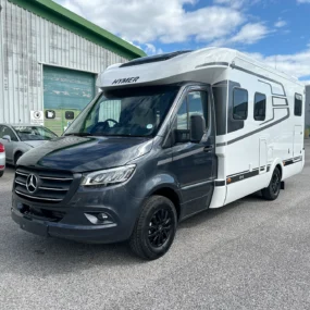 Hymer GT-S 685 Exterior Front Right Side