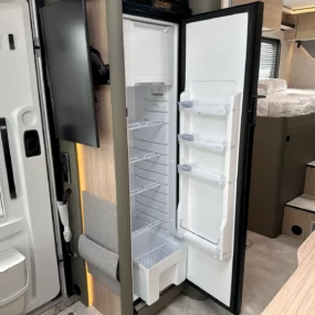 Hymer GT-S 685 Kitchen Fridge Freezer
