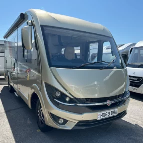 Burstner Ixeo I 690 G Exterior Main Image