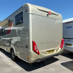 Burstner Ixeo I 690 G Exterior Rear