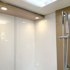 Burstner Ixeo I 690 G Shower Head