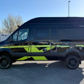 12248 Hymer Grand Canyon S Crossover - Exterior Left