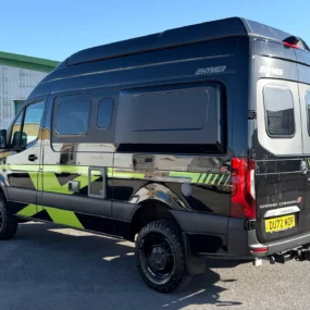 12248 Hymer Grand Canyon S Crossover - Exterior Rear Left